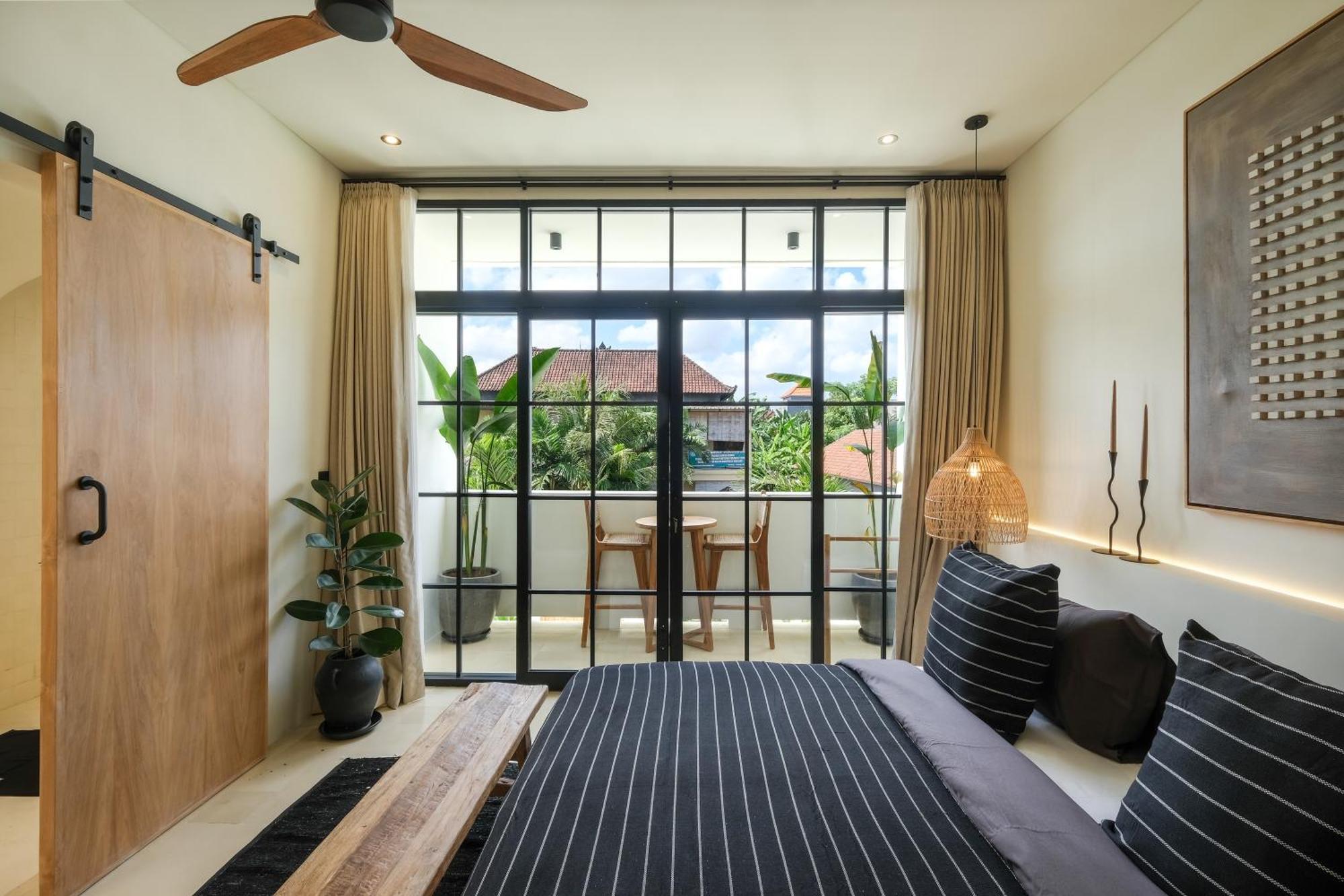 Naji Pererenan Villa *